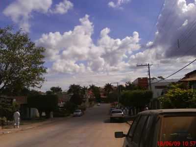 RUA DO BOR EM BM, POR IVAN RODRIGUES - BRASLIA DE MINAS - MG