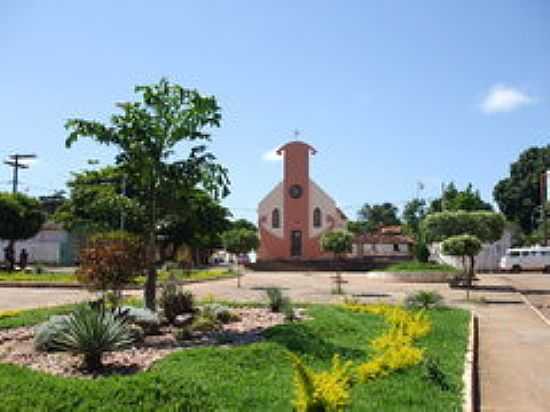 PRAA E IGREJA DO ROSRIO-FOTO:FAGUIAR - BRASLIA DE MINAS - MG