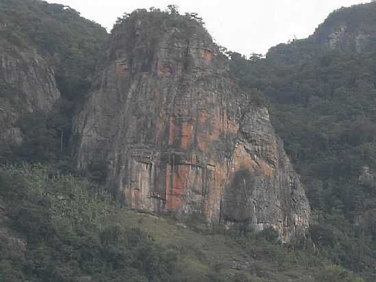 BRAZPOLIS-MG-PEDRA BICUDA-FOTO:Z KARLOS - BRAZPOLIS - MG