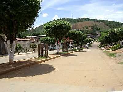 AVENIDA PRINCIPAL-FOTO:GUSTAVO STURZENECKER  - BUGRE - MG