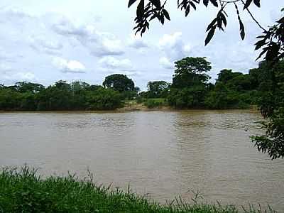 RIO PARACATU-FOTO:DENIS CONRADO  - CAATINGA - MG