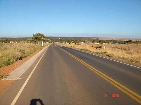 ENTRADA DA CIDADE-FOTO:ZENON ALVES RIBEIRO  - CABECEIRA GRANDE - MG