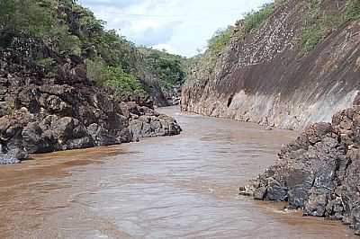 CANYON DO JEQUITINHONHA EDUARDO
GOMES - CAARATIBA - MG