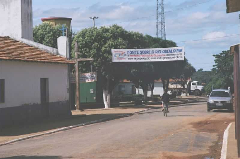 CAAREMA-MG-CENTRO DO DISTRITO-FOTO:AQUIONDEEUMORO. - CAAREMA - MG