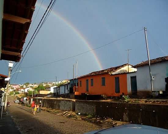 ARCO RIS EM CACHOEIRA DE PAJE-FOTO:LVIA PINHEIRO MARTI - CACHOEIRA DE PAJE - MG