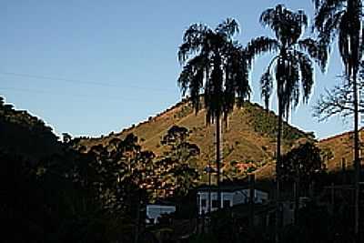 MONTANHA-FOTO:GERALDO SALOMO  - CACHOEIRA DO BRUMADO - MG