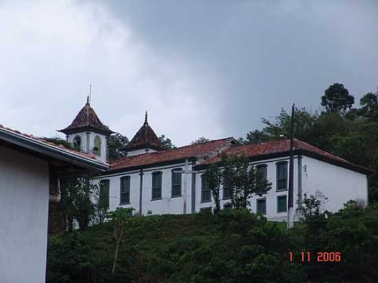 FUNDOS DA IGREJA MATRIZ DE N.S.DA CONCEIO-FOTO:GERALDO SALOMO  - CACHOEIRA DO BRUMADO - MG