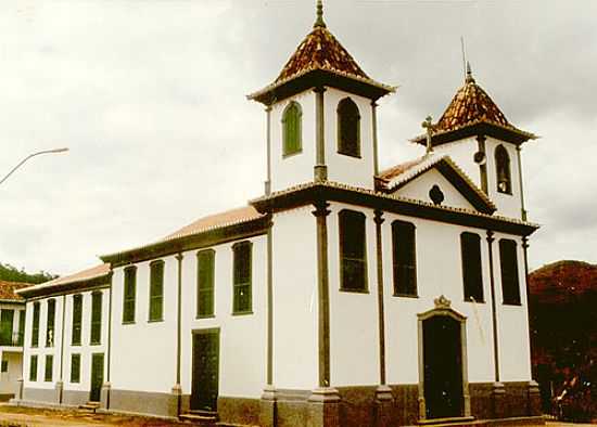 IGREJA-FOTO:RAMONVEL  - CACHOEIRA DO BRUMADO - MG