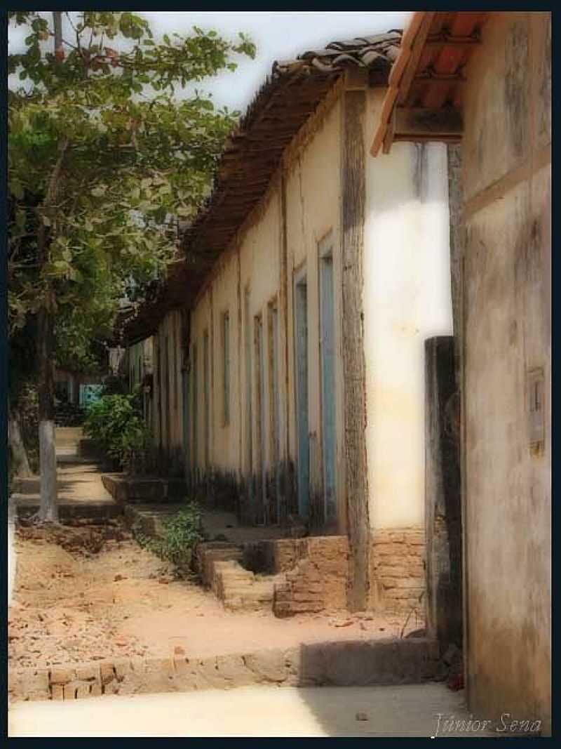 CACHOEIRA DO MANTEIGA-MG-CASARIO NO CENTRO-FOTO:JNIOR SENA - CACHOEIRA DO MANTEIGA - MG