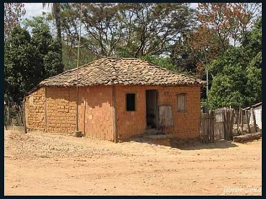 CASA REA RURAL-FOTO:JNIOR SENA - CACHOEIRA DO MANTEIGA - MG