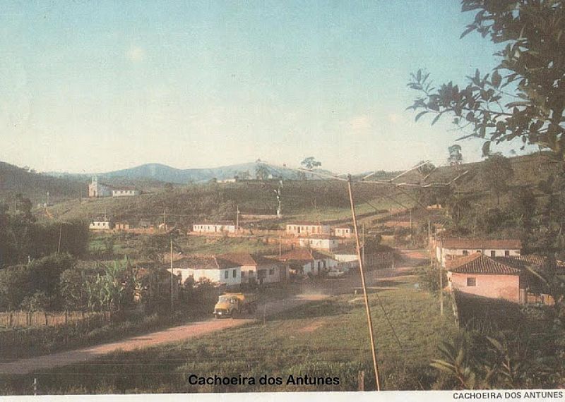CACHOEIRA DOS ANTUNES-MG-VISTA PACIAL DA CIDADE-FOTO:PROFESSORAIVANIFERREIRA - CACHOEIRA DOS ANTUNES - MG