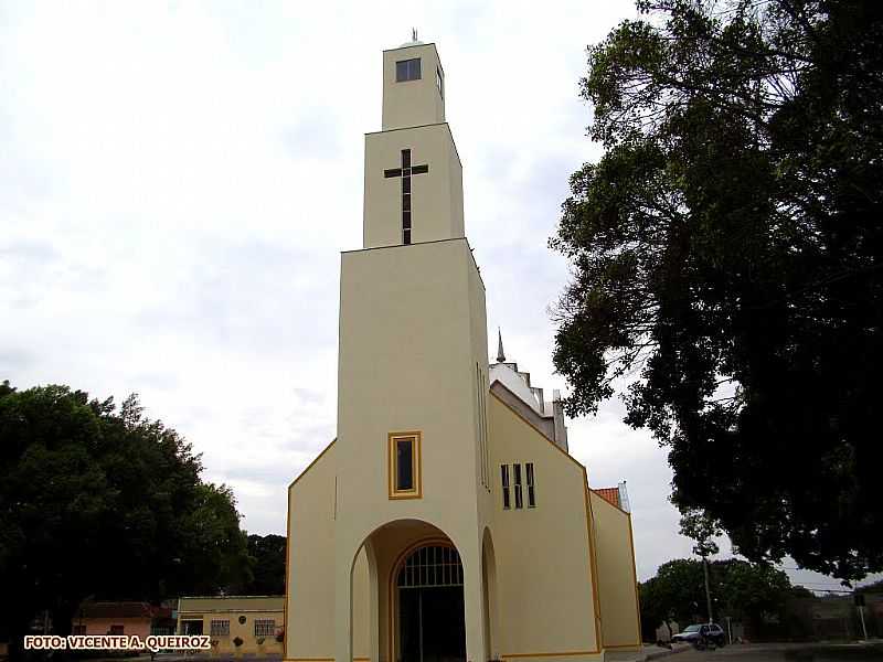 CAETANPOLIS-MG-MATRIZ DE SANTO ANTNIO DE PDUA-FOTO:VICENTE A. QUEIROZ - CAETANPOLIS - MG