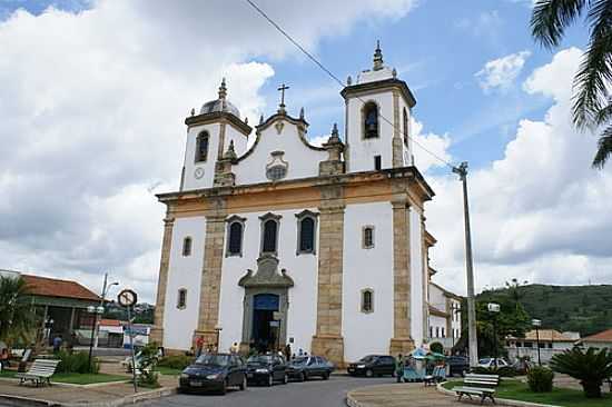 IGREJA MATRIZ DE N.S.
DO BONSUCESSO FOTO POR FERNANDO BEZERRA - CAET - MG