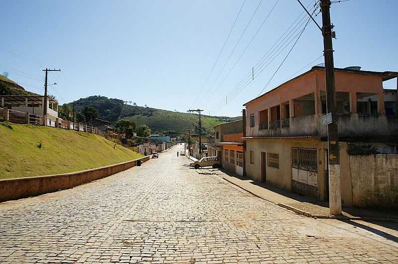 CAIANA-MG-ENTRADA DA CIDADE-FOTO:SGTRANGEL  - CAIANA - MG