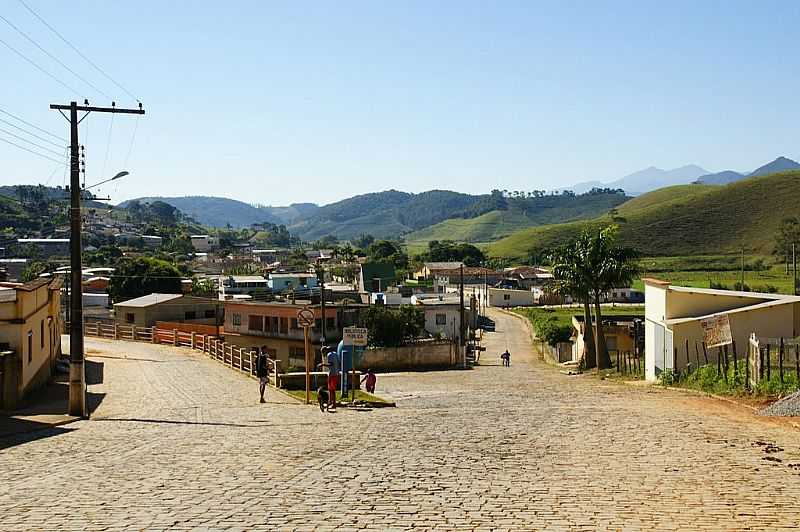 CAIANA-MG-ENTRADA DA CIDADE-FOTO:SGTRANGEL - CAIANA - MG