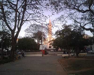 IGREJA MATRIZ POR JR08 - CAMPESTRE - MG