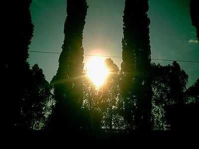 PR DO SOL NO SANTURIO-FOTO:MARCELO THE BACK  - CAMPOS ALTOS - MG
