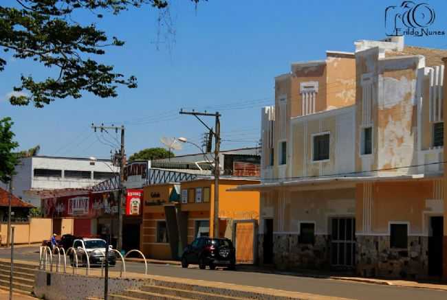 ANTIGO CINEMA, POR ERILDO NUNES FRAZO - CAMPOS ALTOS - MG