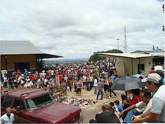 FESTA NO SEGUNDO SANTURIO, POR ERILDO NUNYS - CAMPOS ALTOS - MG