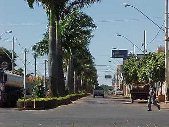 AVENIDA GETLIO VARGAS-FOTO:PAULO DANIEL - CAMPOS GERAIS - MG