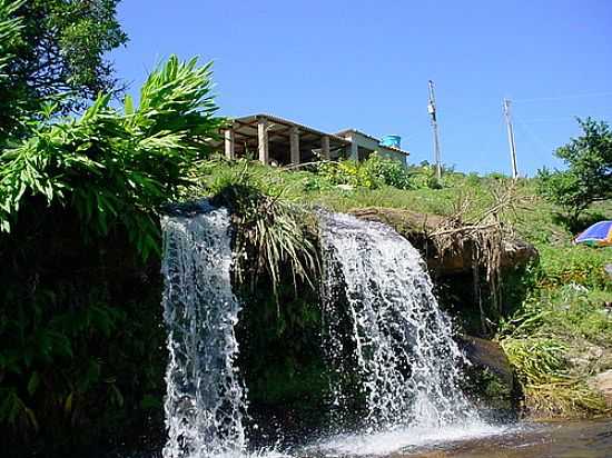 CACHOEIRA NA SERRA DO PARAISO-FOTO:LELO - STATUSINFO - CAMPOS GERAIS - MG