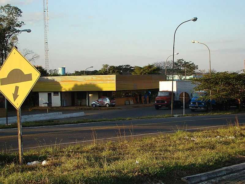 POSTO DE FISCALIZAO EM CAPETINGA - MG - POR ALEXANDRE BONACINI - CAPETINGA - MG