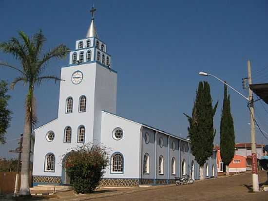 CARBONITA-MG- MATRIZ DO SAGRADO CORAO DE JESUS EM 2005-FOTO:CARBONITA.BLOGSPOT.COM.BR - CARBONITA - MG