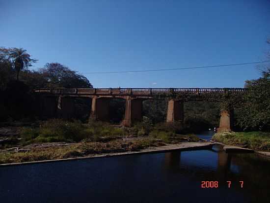 PONTE SOBRE O RIO CIP-FOTO:GERALDO SALOMO  - CARDEAL MOTA - MG