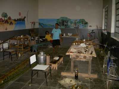 OFICINA DE ARTESANATOS PATAX, POR MAURCIO AMARAL MENEZES - CARMSIA - MG