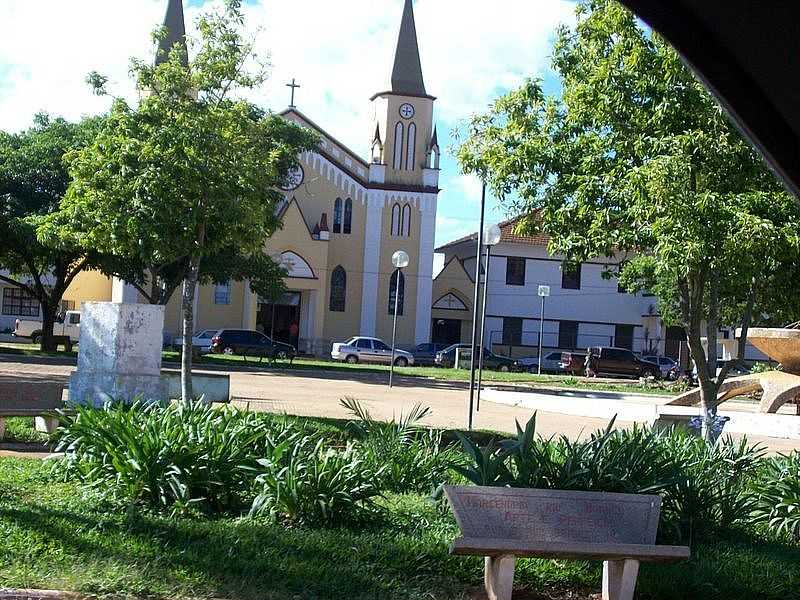 IGREJA DE SO FRANCISCO, CARMO DO PARANAIBA-MG  - POR NEIDE OLIVEIRA - CARMO DO PARANABA - MG