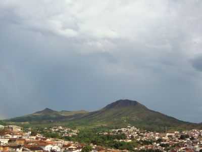 SERRA DAS TORMENTAS, POR CLAUDIO R. MIGUEL - CARMO DO RIO CLARO - MG