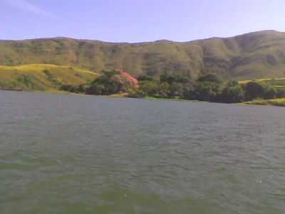 VISTA PANORAMICA EM PASSEIO DE BARCO, POR CLAUDIO MIGUEL - CARMO DO RIO CLARO - MG