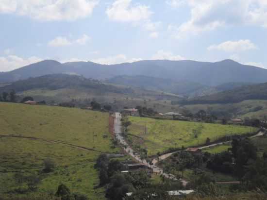 VISTA DA SERRA, POR CLARISSE RESENDE - CASA GRANDE - MG