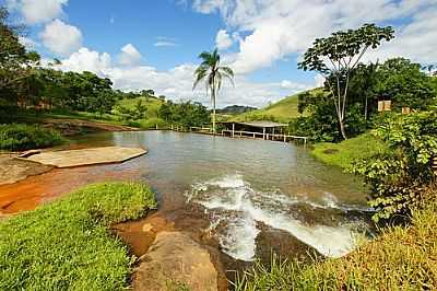 CACHOEIRA DO BALNERIO DE IGREJINHA-FOTO:SGTRANGEL   - CATUN - MG