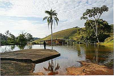 BALNERIO DA COMUNIDADE DA IGREJINHA-FOTO:SGTRANGEL   - CATUN - MG