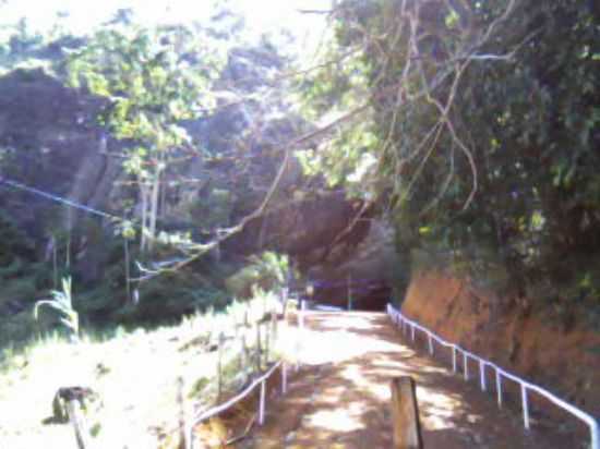 ENTRADA DA PEDRA SANTA, POR MARCELO - CATUN - MG