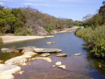 CATUNI, POR BRUNO HENRIQUE BRITO - CATUNI - MG