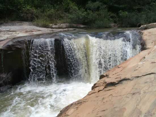 CACHOEIRA , POR PAULO GERALDO FERREIRA NOVAES - CATUNI - MG