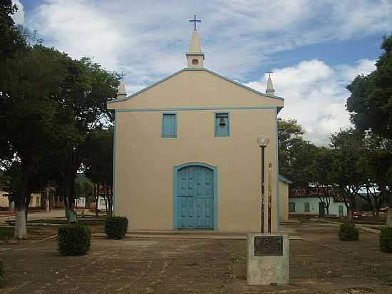 PRAA E IGREJA DE CATUNI-FOTO:DANILO DURAES - CATUNI - MG