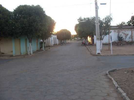 RUA JOSE FEREIRA CRUSAMANETO COM A RUA MATO VERDE CEENTRO CATUTI, POR WAGNER ALVES SO PAULO - CATUTI - MG