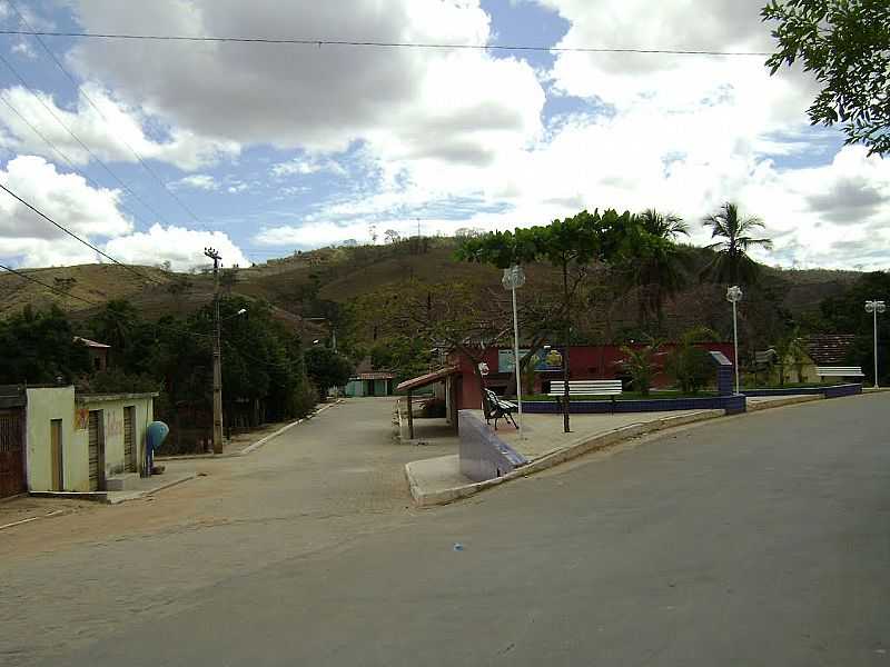 CENTRAL DE SANTA HELENA-MG-CENTRO DA CIDADE, DISTRITO DE DIVINO DAS LARANJEIRAS-FOTO:GUSTAVO STURZENECKER - CENTRAL DE SANTA HELENA - MG