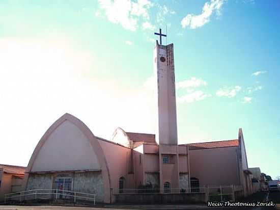 IGREJA MATRIZ DE CRISTO REI-FOTO:NECIV T. ZORIEK [PANORAMIO] - CENTRALINA - MG