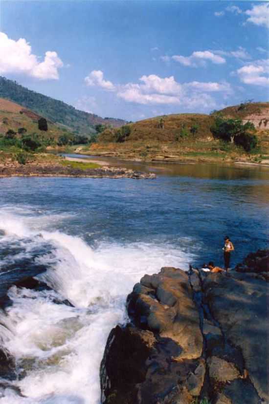 CACHOEIRA DOS MENEZES, POR OSWALDO LUIZ CALZAVARA - CHCARA - MG