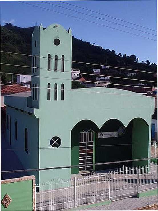 IGREJA PRESBITERIANA-FOTO:ROSS VASCONCELOS [PANORAMIO] - CHAL - MG