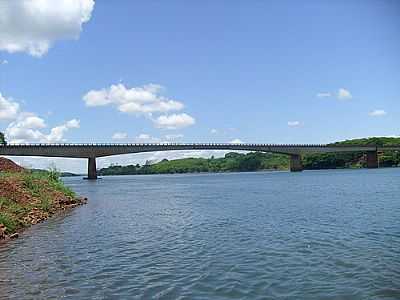 PONTE BR365 SOBRE RIO PARANABA POR ABDREY PESCA - CHAVESLNDIA - MG