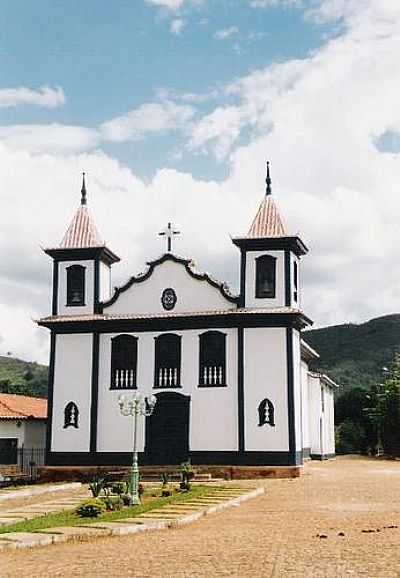 IGREJA POR ALESSANDRO B POPOV - COCAIS - MG