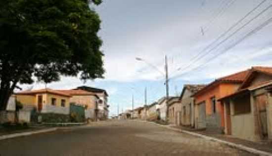 RUA DA CIDADE-FOTO:ALTAIRALVIM [PANORAMIO] - CONCEIO DA BARRA DE MINAS - MG