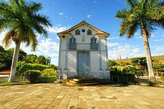 CAPELA DE SANTO ANTONIO-FOTO:SGTRANGEL [PANORAMIO] - CONCEIO DA BOA VISTA - MG