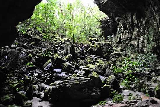 GRUTA DOS VIAJANTES EM CONCEIO DO IBITIPOCA-MG-FOTO:LEANDRO DURES - CONCEIO DO IBITIPOCA - MG