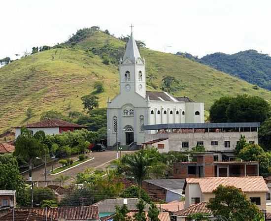 IGREJA EM CONCEIO DE IPANEMA-FOTO:ELPDIO JUSTINO DE A - CONCEIO DE IPANEMA - MG